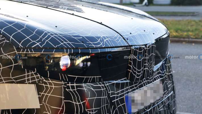 Фото: BMW Совершенно не похоже на BMW: появились шпионские фото обновления электрического X3 Neue Klasse