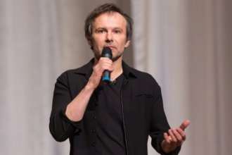 Святослав Вакарчук приехал в Днепропетровскую область поддержать воинов. Видео Святослав Вакарчук приехал в Днепропетровскую область поддержать воинов. Видео
