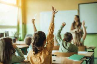Правовых оснований начинать учебный год до 1 сентября пока нет/Фото: istockphoto Возможно ли начать учебный год раньше 1 сентября: ответ осеннего омбудсмена