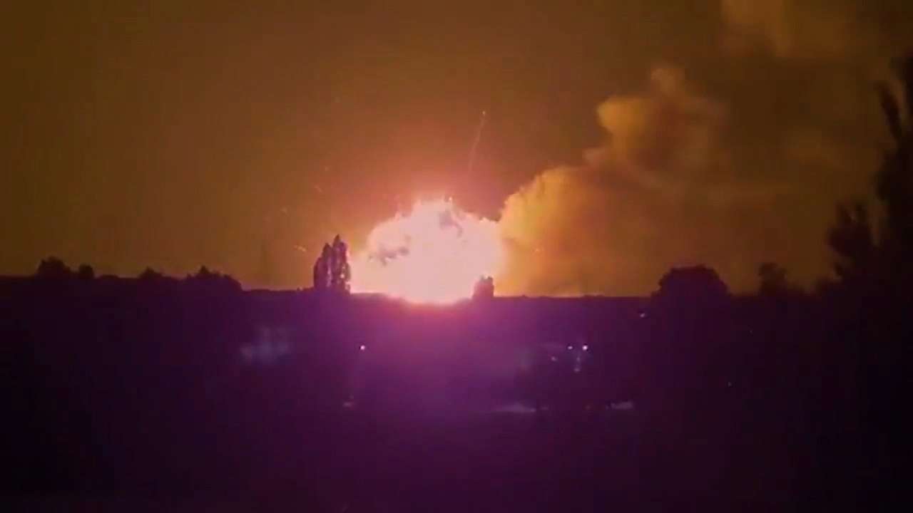 Міноборони України показало вражаюче відео роботи HIMARS/Фото: скрін відео Настає ніч, просинається HIMARS: показали ефектне відео роботи американських РСЗВ