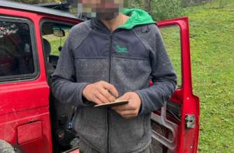 Працівники ДБР повідомили про підозру командиру однієї із військових частин та його підлеглим/Фото: ДБР Працівники ДБР повідомили про підозру командиру однієї із військових частин та його підлеглим/Фото: ДБР