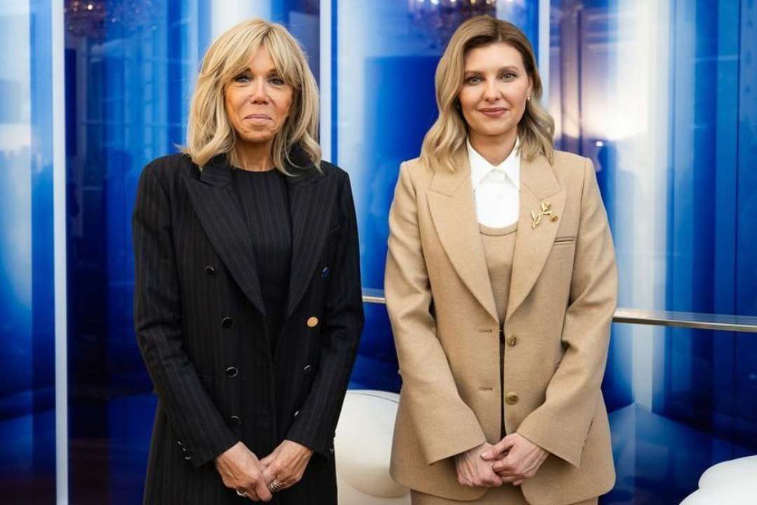 Визит во Францию: Елена Зеленская встретилась с супругами Макронами