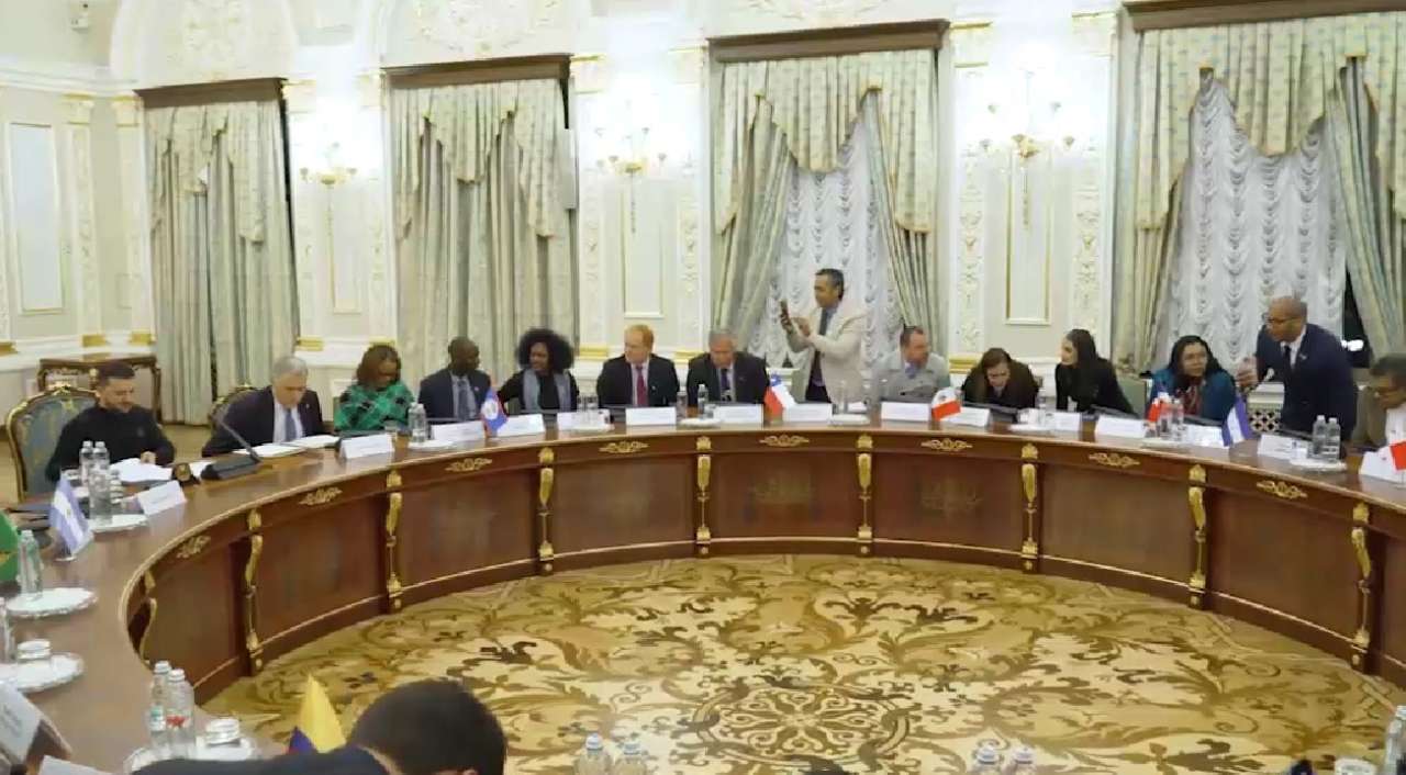 Встреча с парламентариями Встреча с парламентариями