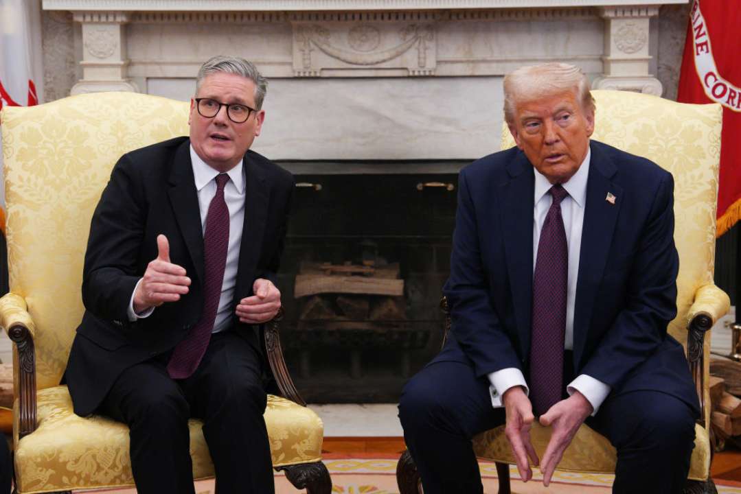 Трамп не може повірити, що назвав Зеленського диктатором/Фото: Carl Court - Pool/Getty Images Трамп хоче мирної угоди до введення миротворців і не вірить, що назвав Зеленського "диктатором"