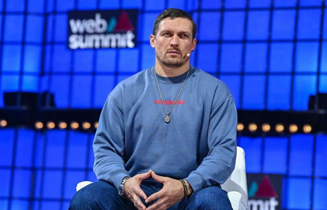 Александр Усик пожертвовал миллионы на восстановление села под Бучей