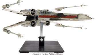 Модель зорельота зі "Зоряних війн" продадуть на аукціоні/Фото: Heritage Auctions x-wing starfighter