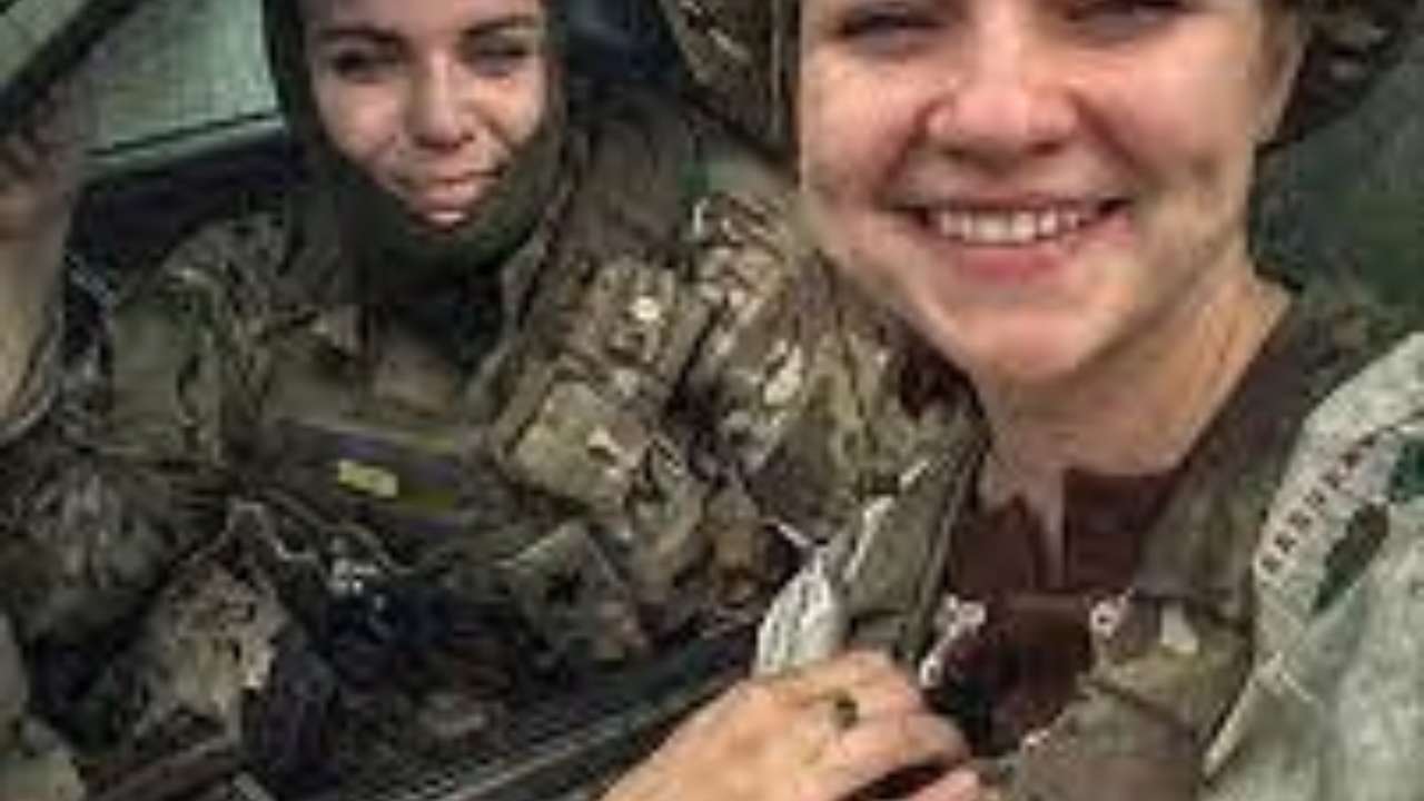Бандуристка Марина KRUTЬ хоче мобілізуватись до війська Бандуристка Марина KRUTЬ хоче мобілізуватись до війська