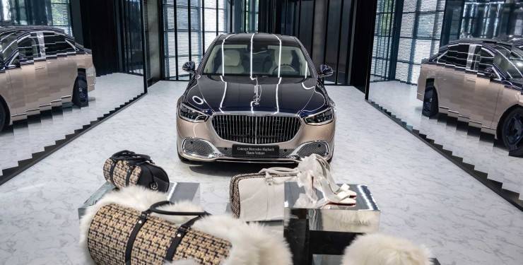 Фото: Mercedes Дерево, хром і сусальне золото: Mercedes представила свій найрозкішніший автомобіль