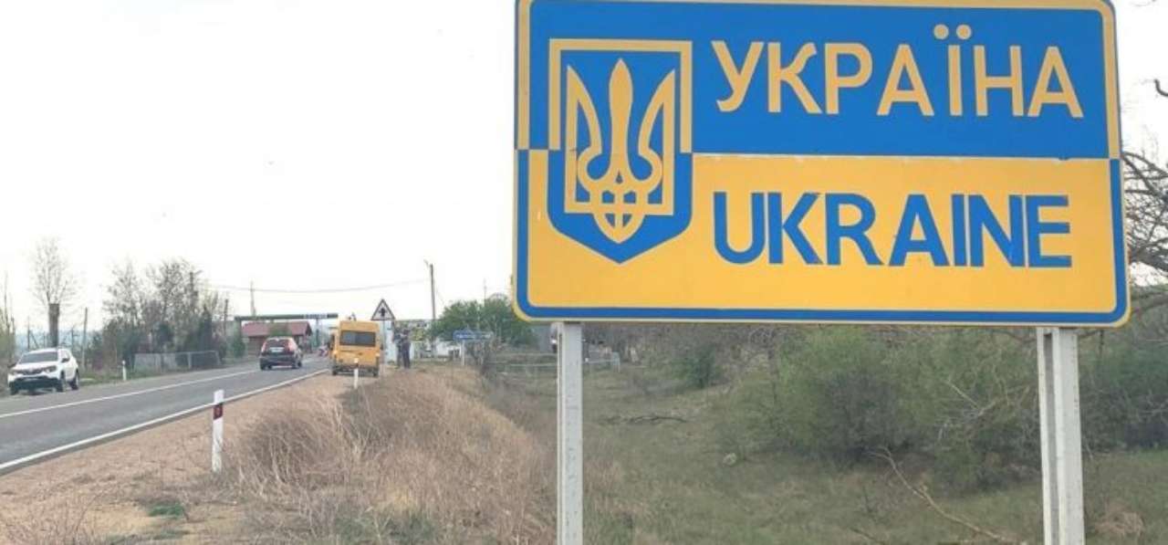 За неделю более 21 тысячи украинцев пересекли государственную границу За неделю более 21 тысячи украинцев пересекли государственную границу - Госпогранслужба