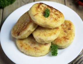 Як приготувати зрази в домашніх умовах / Фото: Pinterest Картопляні зрази в домашніх умовах: 7 смачних рецептів