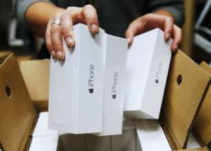 Фото: Getty Images/Автор - George Frey Apple будет вынуждена сократить производство новых iPhone