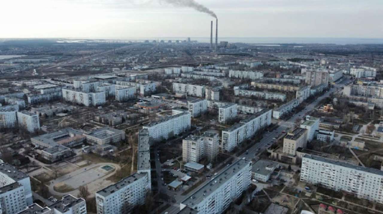 В Енергоатомі повідомили, що військові рф готуються до оборони Енергодару
