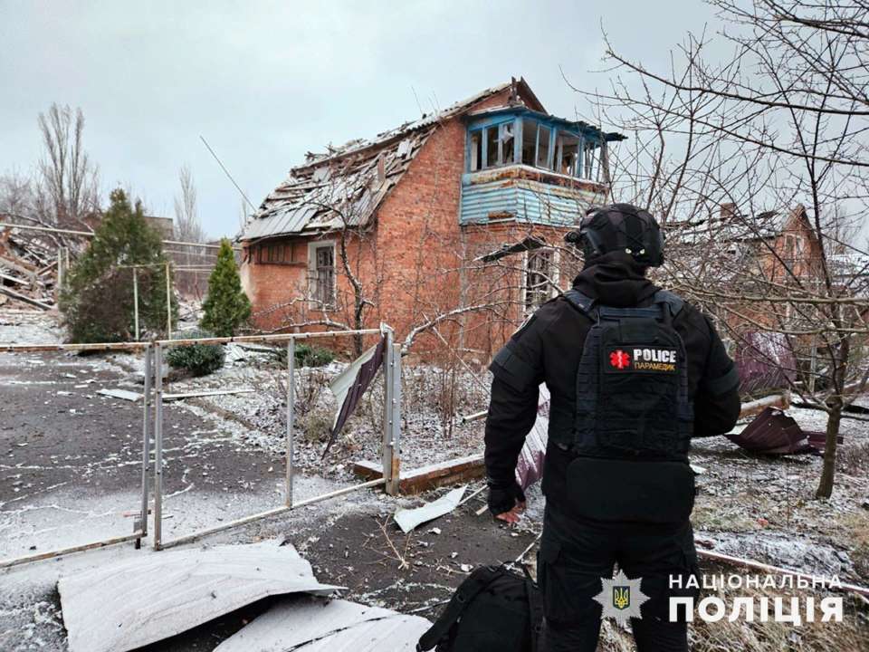 Фото с ТГ-канала Національна поліція України 🇺🇦 За прошедшие сутки россияне обстреляли территорию 12 областей Украины