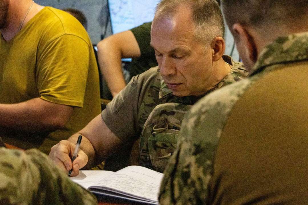 Сырский посетил одно из самых горячих направлений фронта/Фото: Александр Сырский Сырский посетил одно из самых горячих направлений фронта/Фото: Александр Сырский