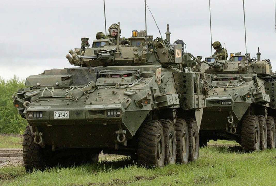 Канада передала Украине 10 бронемашин LAV 6 для эвакуации раненых — СтратКом