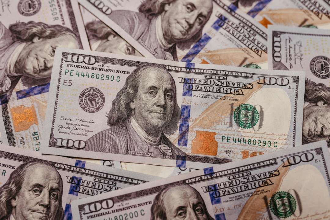 Курс валют на 28 листопада: євро не зупиняється у рості, долар також не відстає