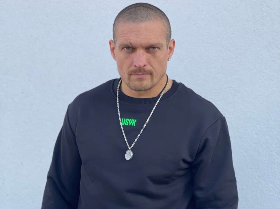 Усик здивував фанатів зміною іміджу/Фото: Usyk. КОТ. Aleksandr/Іnstagram Повернув легендарний образ: Усик вразив фанатів зміною іміджу. Фото