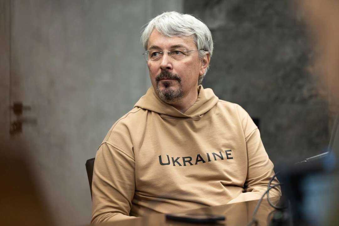Маріо Варгас Льйоса з радістю прийняв пропозицію Міністра представляти українську культуру у світі Маріо Варгас Льйоса з радістю прийняв пропозицію Міністра представляти українську культуру у світі