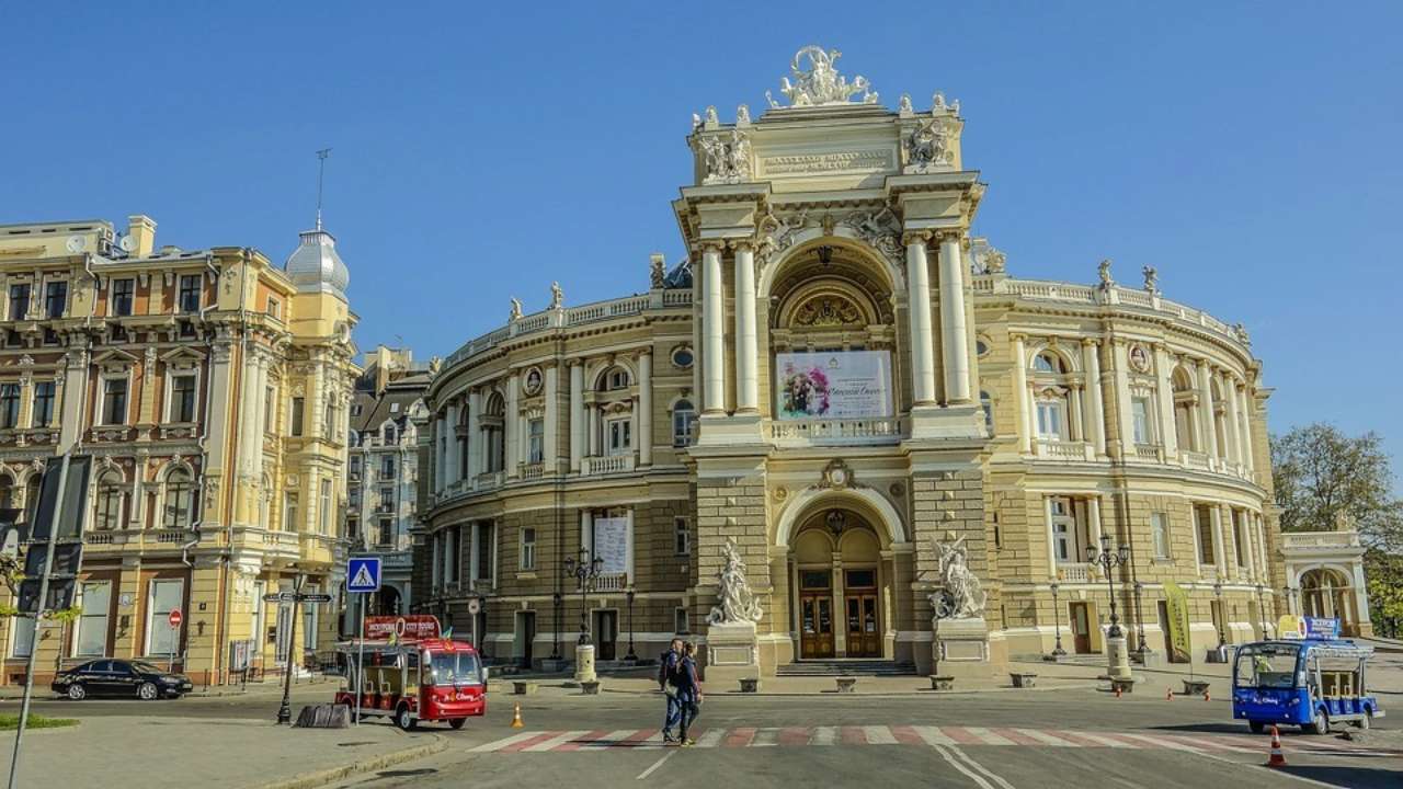 Почти вся без света Одесса / Фото: Pixabay В Одессе аварийная ситуация: большинство районов без света, остановлен транспорт