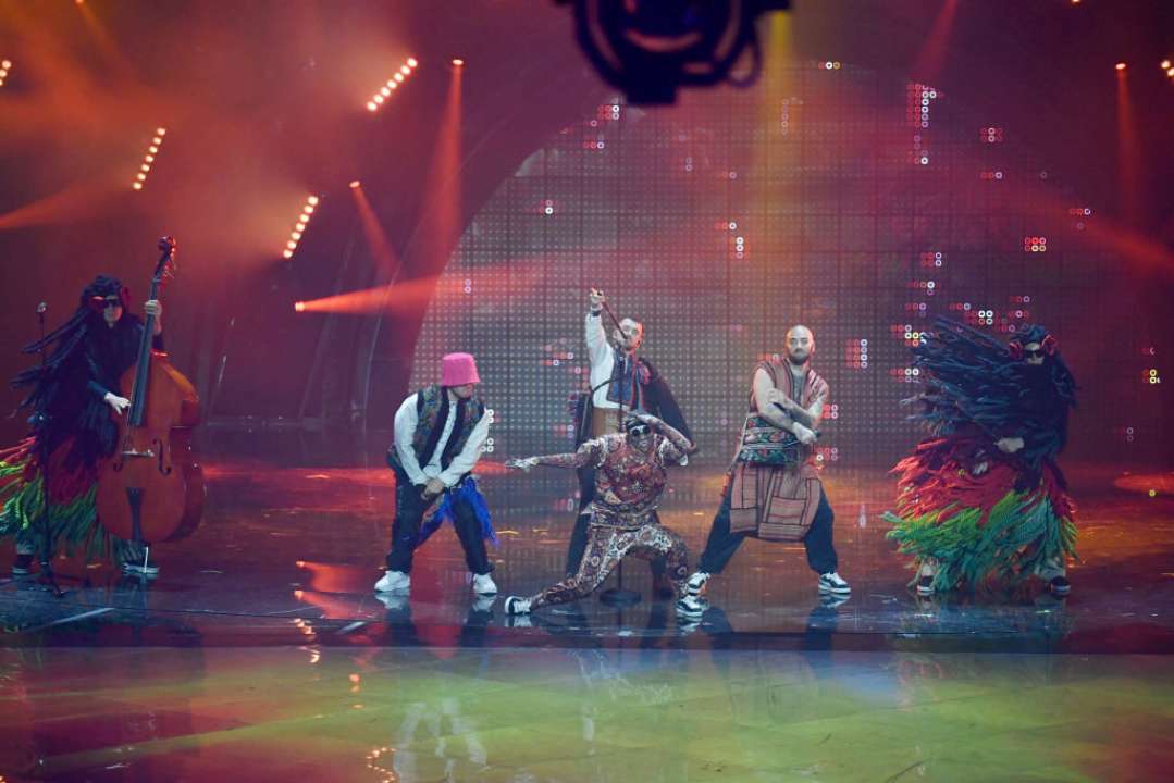 Kalush Orchestra станцевали брейк с американским рэпером Armani White под его хит/Фото: Getty Images
