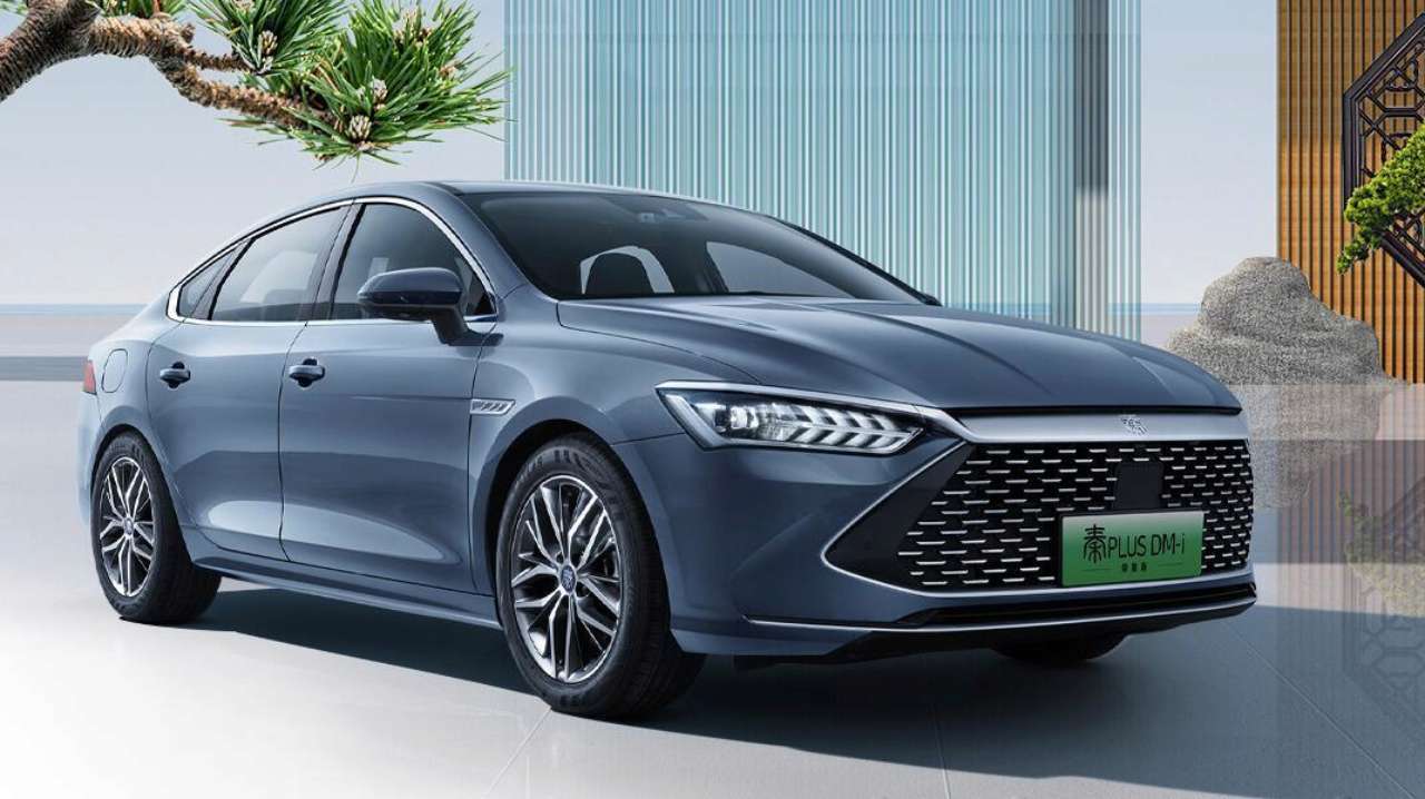 BYD выпустила ультрабюджетные электрокары/Фото: BYD Электрический седан BYD