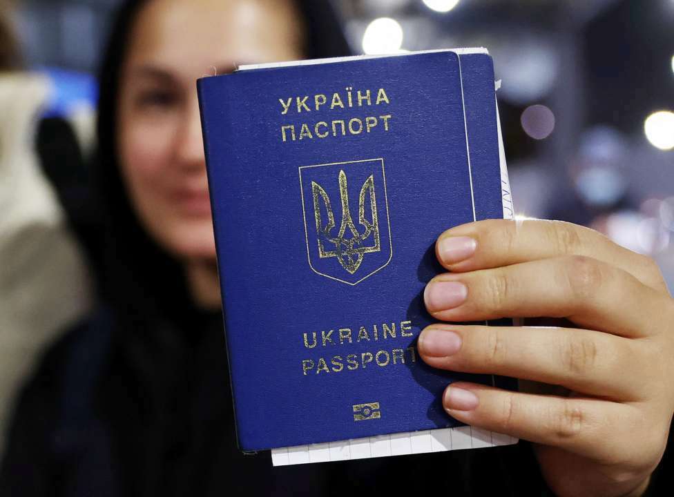 Как абитуриентам с ВОТ получить паспорт Украины / Фото: Mario Tama/Getty Images Как абитуриентам с ВОТ получить паспорт Украины / Фото: Mario Tama/Getty Images