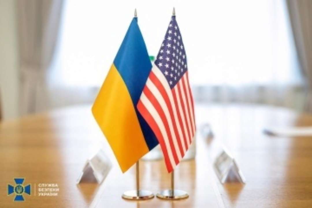Флаг Украины и США