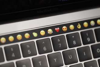 Unicode представив перелік найпопулярніших емодзі 2021 року/Фото: Stephen Lam/Getty Images Найпопулярніші емодзі 2021 року за версією Unicode: які смайли полюбилися інтернет-користувачам