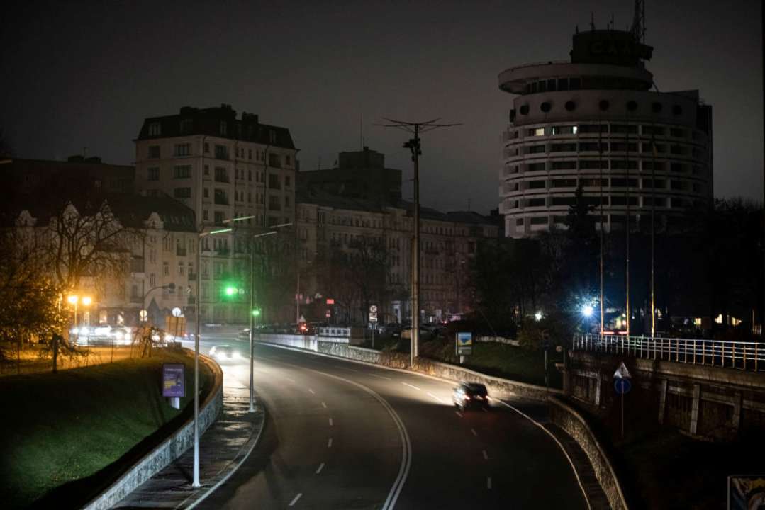 Фото: Getty Images У всіх регіонах Україні аварійні відключення через ракетний обстріл рф