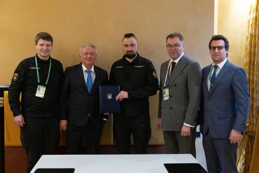 Німеччина побудує завод із виробництва снарядів в Україні. Фото: Rheinmetall 155-м снаряди завод