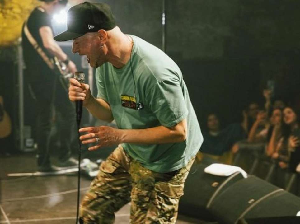 Бумбокс/Фото: Instagram Boomboxfamily Лідер гурту Бумбокс поставив чіткі умови, коли група заспіває російською свої хіти