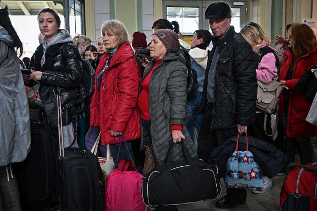 Майже мільйон українських біженців повернулися додому: чим це загрожує