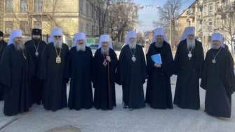 В УПЦ (МП) заявляють, що їх не допустили на зустріч Всеукраїнської ради церков/Фото: ВВС В УПЦ (МП) заявляють, що їх не допустили на зустріч Всеукраїнської ради церков зі Шмигалем
