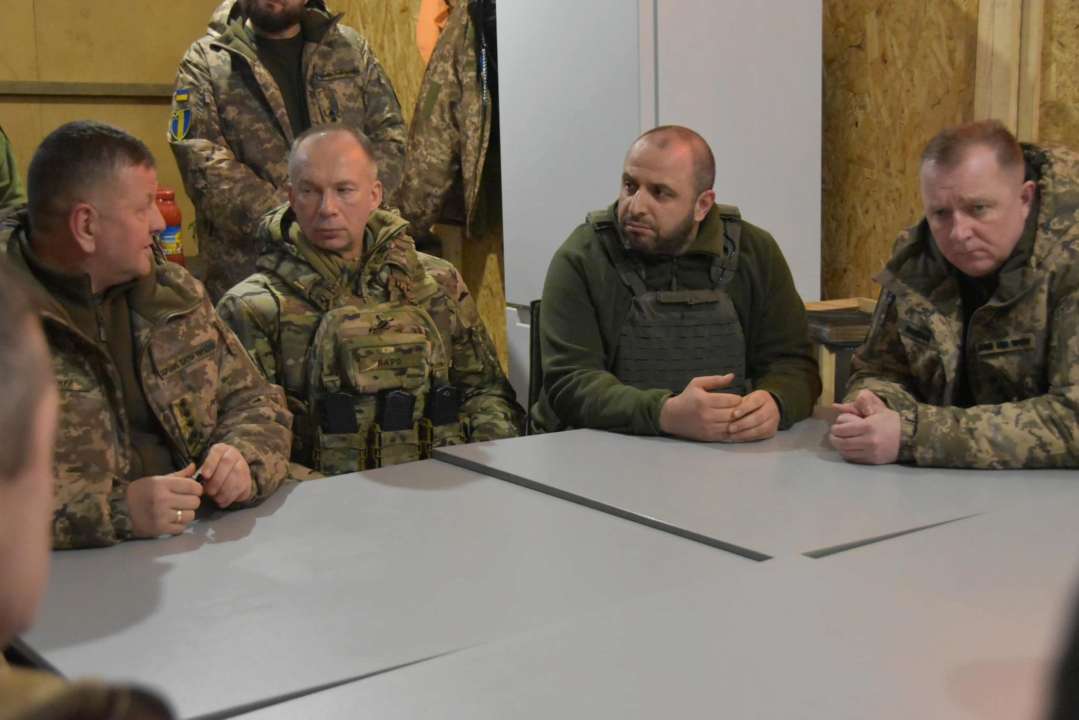 "Ворогові не сподобається": Залужний та Умєров відвідали захисників біля Куп'янська/Фото: Міноборони "Ворогові не сподобається": Залужний та Умєров відвідали оборонців біля Куп'янська — СтратКом