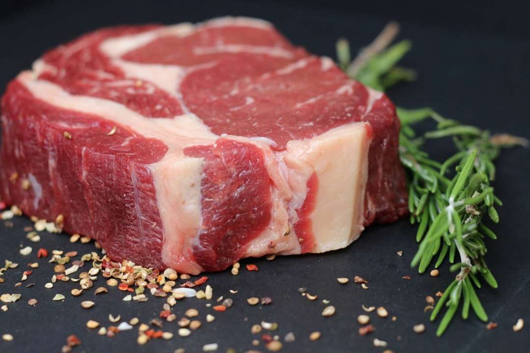 Чи варто мити м'ясо перед приготуванням / Фото: Pixabay Чи варто мити м'ясо перед приготуванням