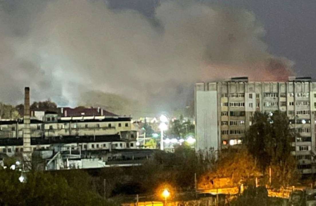 В россии горит завод "Кремний ЭЛ". Фото: Денис Казанский брянск завод пожар бпла