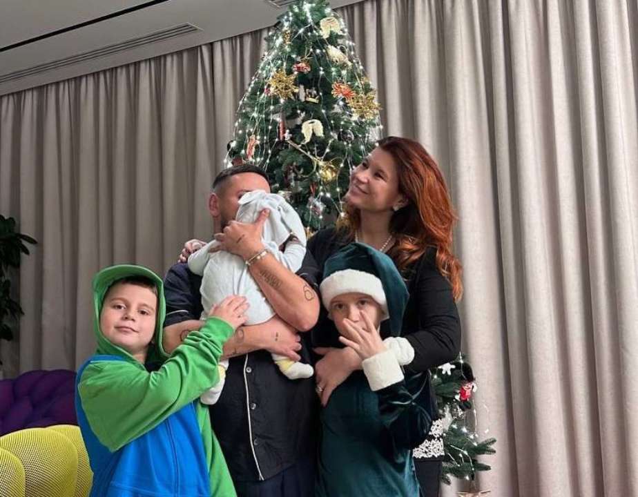 Сім'я Монатіків / Фото: instagram.com/irishamonatik Родина Монатіків поповнилася: Дмитро та Ірина втретє стали батьками