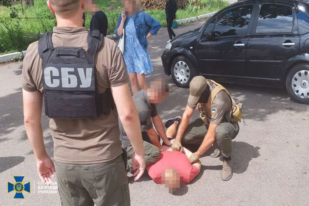 В Полтавской области на получении взятки разоблачили начальника военкомата/Фото: СБУ СБУ задержала начальника военкомата на получении взятки и разоблачила очередную схему уклонистов