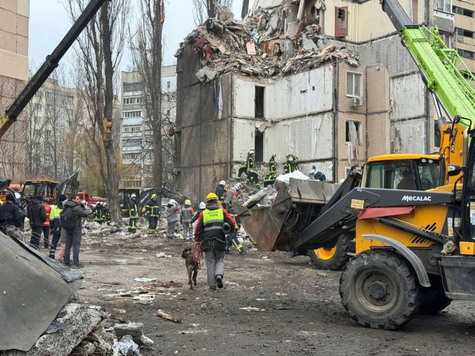 Кількість жертв внаслідок нічного удару по Одесі зросла