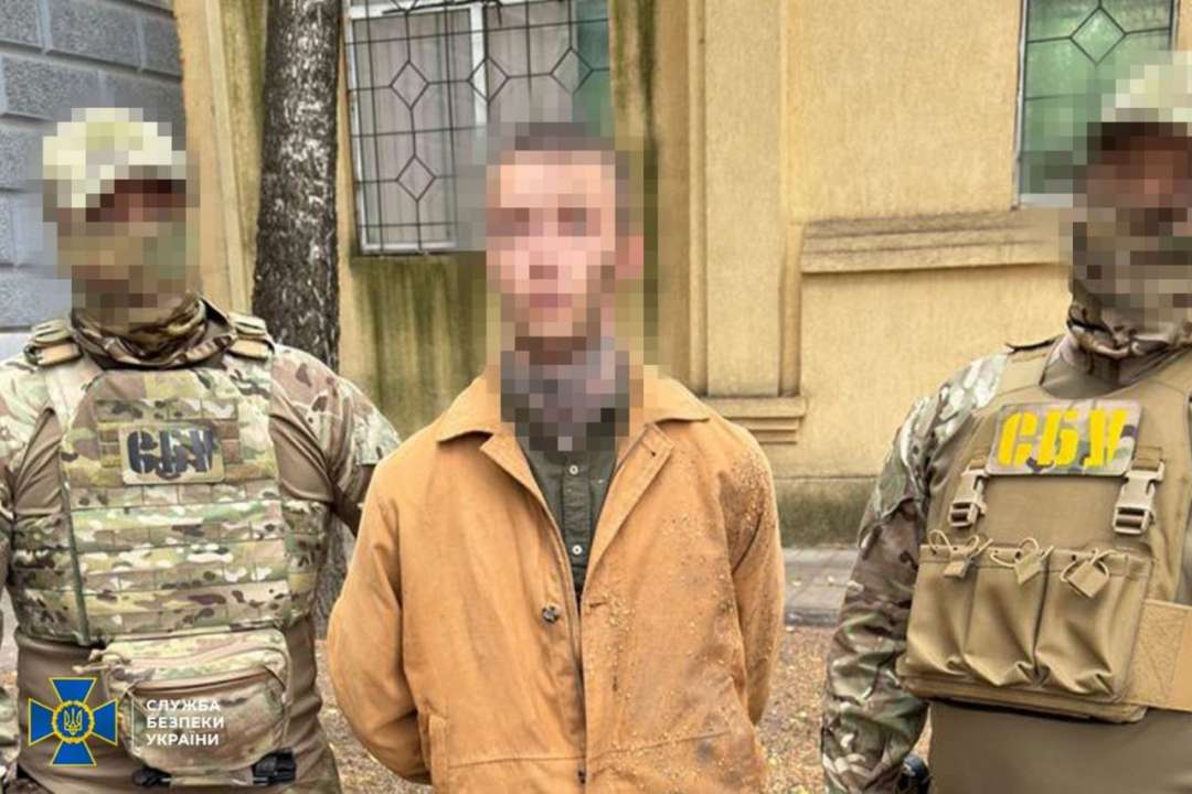 СБУ задержала российского корректировщика во время мероприятий по безопасности в Сумской области/Фото: СБУ СБУ задержала российского корректировщика во время мероприятий по безопасности в Сумской области/Фото: СБУ