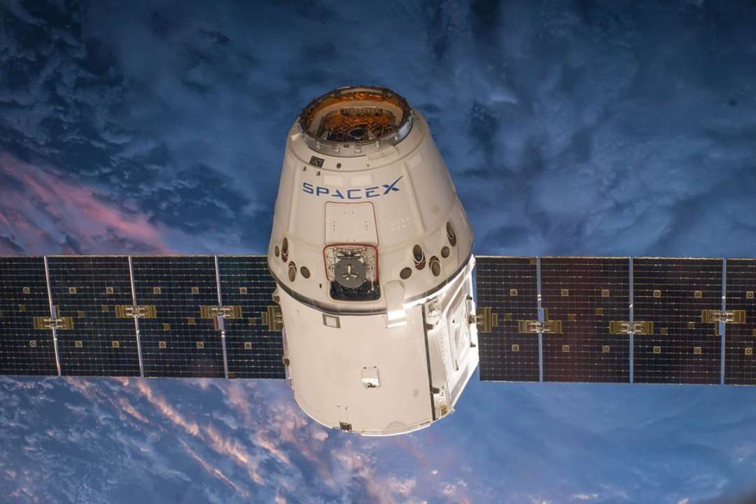 Пентагон і SpaceX підписали контракт