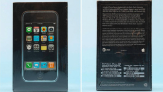 На аукціоні продали нерозпакований iPhone за 35 тисяч доларів/Фото: RR Auction Запакований iPhone першого покоління