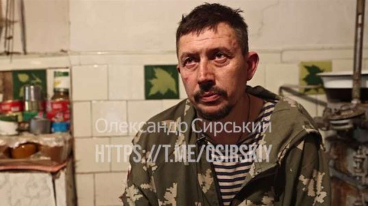 Пленный рассказал об обеспечении старыми советскими шлемами, нехватке боеприпасов на позициях, о голоде