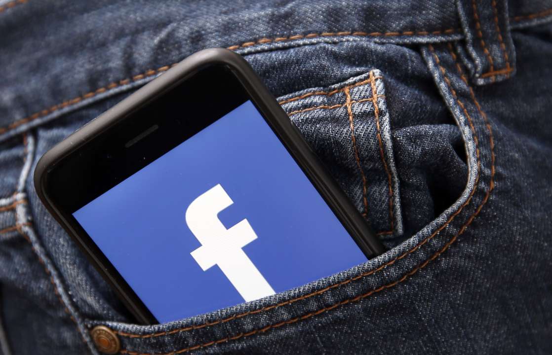 Доходы Facebook растут рекордными темпами