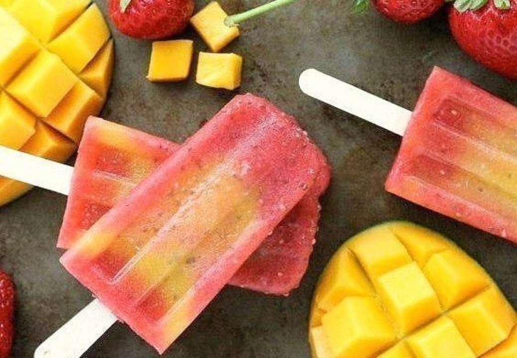 Вкус лета и детства: простой рецепт фруктового замороженного сока