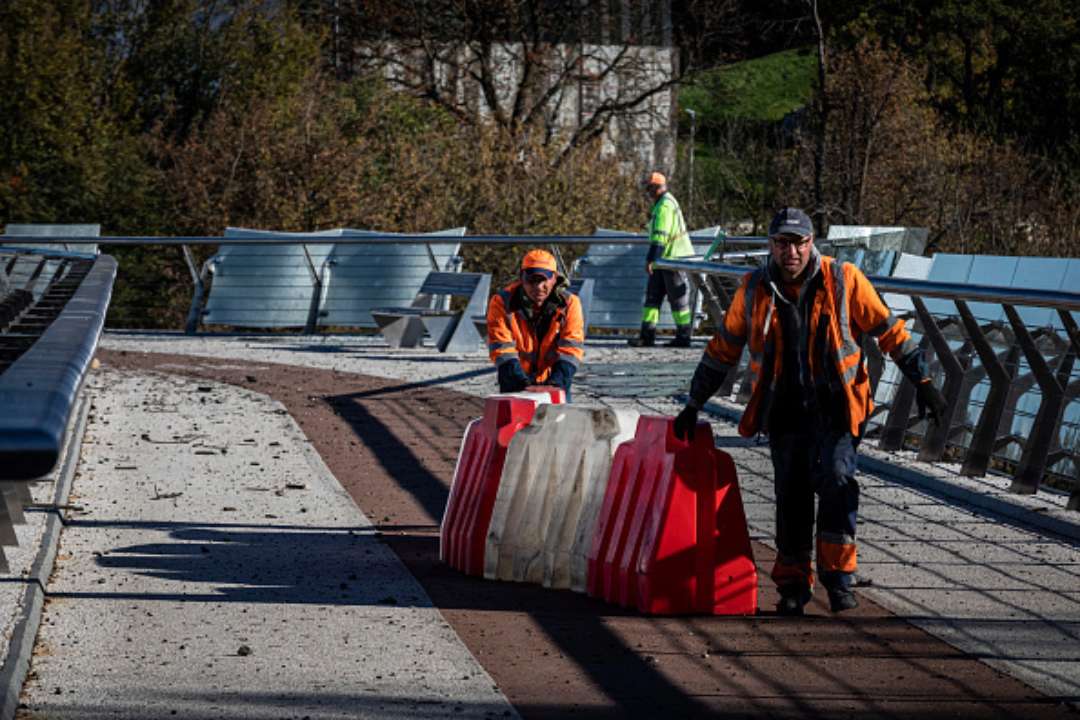 Кличко відповів, чи можливо дозволити рух транспорту з лівого на правий берег Південним мостом/Фото: Getty Images Кличко відповів, чи можливо дозволити рух транспорту з лівого на правий берег Південним мостом