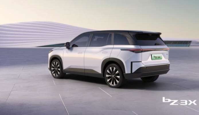 Фото: Toyota Toyota за ціною Chery: японський бренд представив свій найдешевший електрокросовер bZ3X
