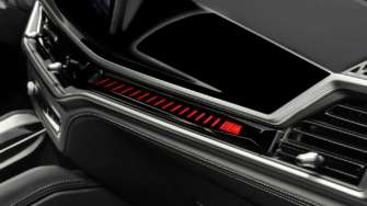 Новий BMW X6. Фото: BMW BMW освіжила кабіну та покращила гібридну систему нових Х5 та Х6. Фото