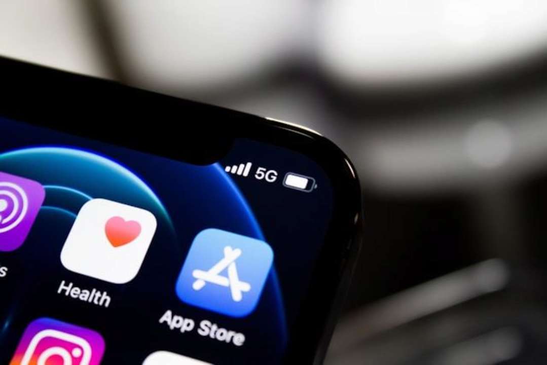 Евросоюз может оштрафовать Apple на полмиллиарда евро/Фото: James Yarema/Unsplash Дело Spotify: Евросоюз готовится оштрафовать Apple на полмиллиарда евро