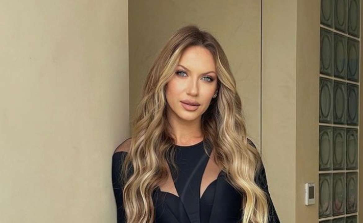Леся Никитюк/Фото: Instagram lesia_nikituk Только в джинсах: Никитюк поразила новыми откровенными фото